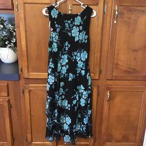 (Smoke - Free) Studio I Summer Dress